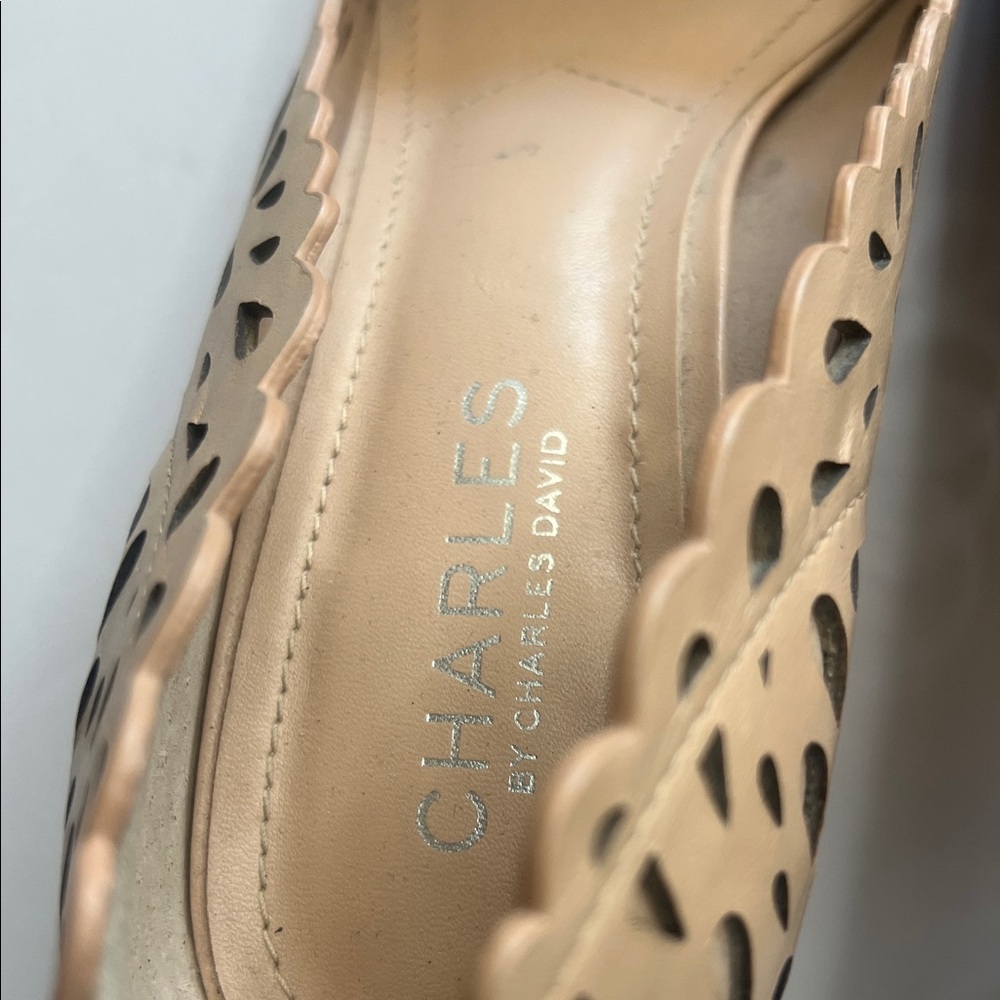 Women's Charles By Charles David Tan Cutout Heels 6.5 - Picture 2 of 9